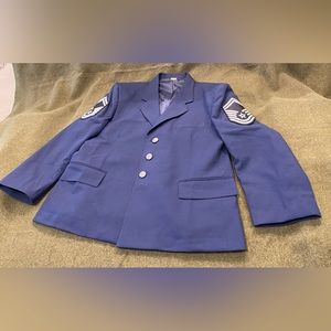 2005 US Air Force Enlisted Service Dress Coat. Men 44 S-short 55% Poly 45% Wool